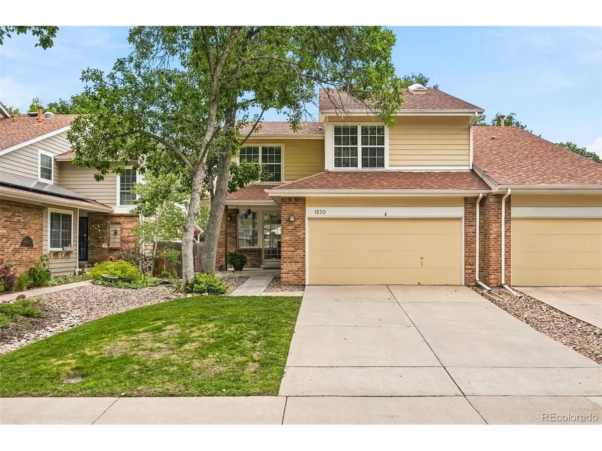 1570 S Roslyn St, Denver, CO 80231 - #1