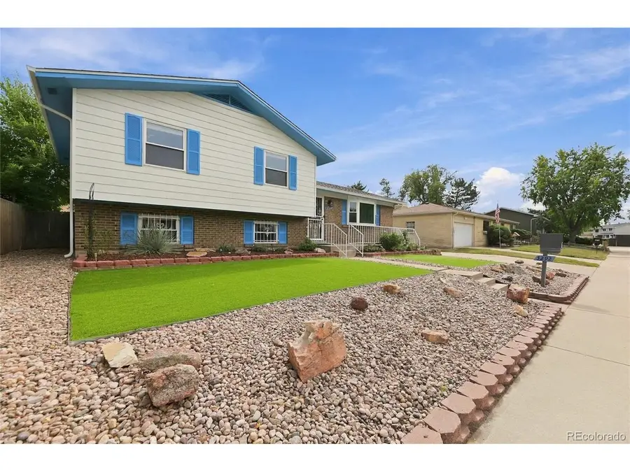 5292 Scranton St, Denver, CO 80239 - #3