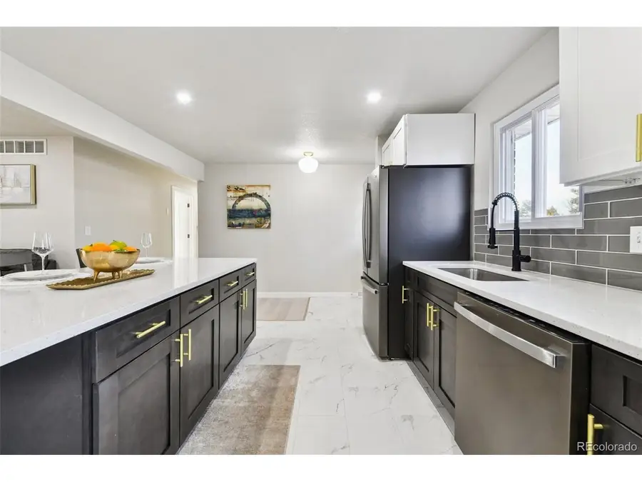 225 Tucson St, Aurora, CO 80011 - #3