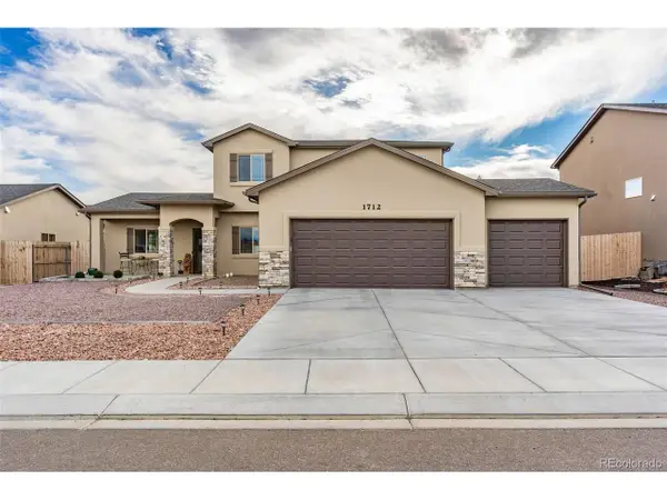1712 Kingfisher Ln, Pueblo, CO 81008