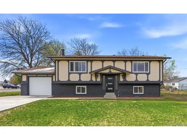 56352 Sunset Ave, Strasburg, CO 80136