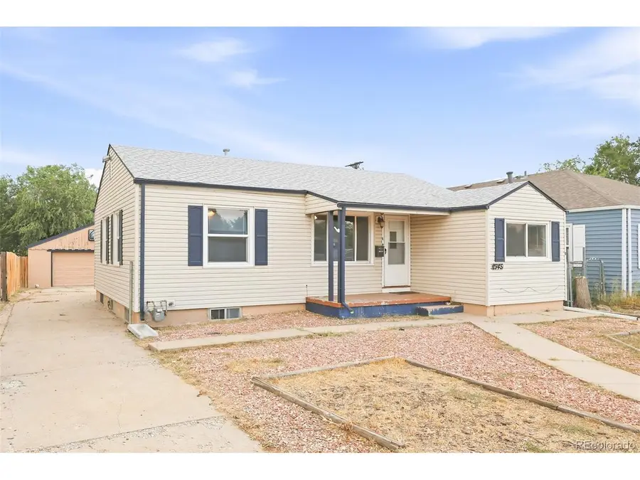 1945 Oakland St, Aurora, CO 80010 - #2