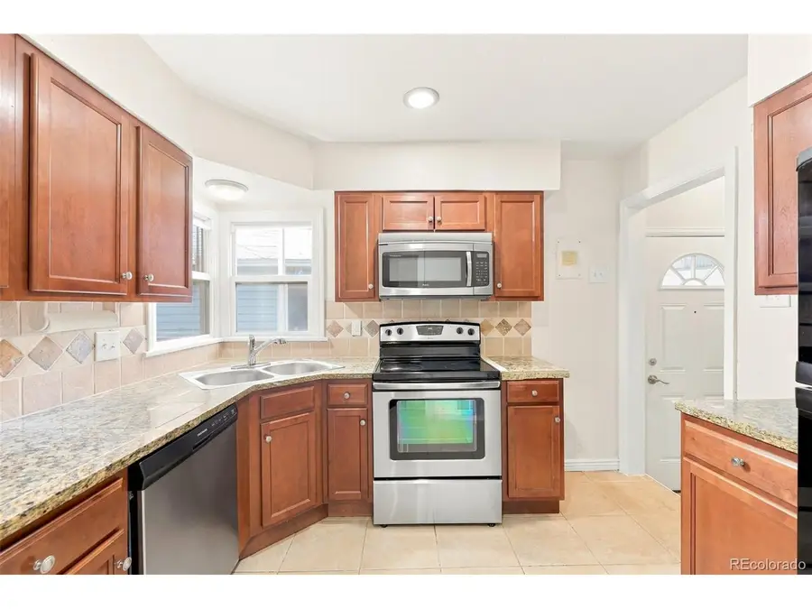 1945 Oakland St, Aurora, CO 80010 - #3