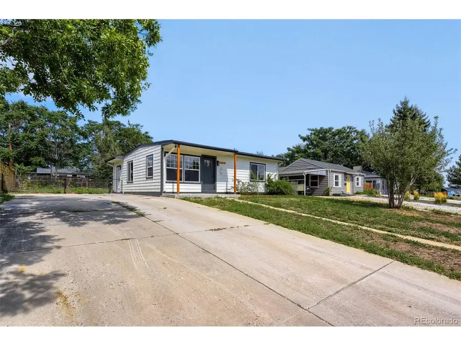1631 W Hoye Pl, Denver, CO 80223 - #3