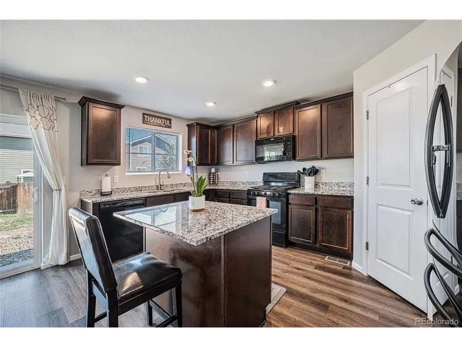 47363 Lilac Ave, Bennett, CO 80102 - Image #2