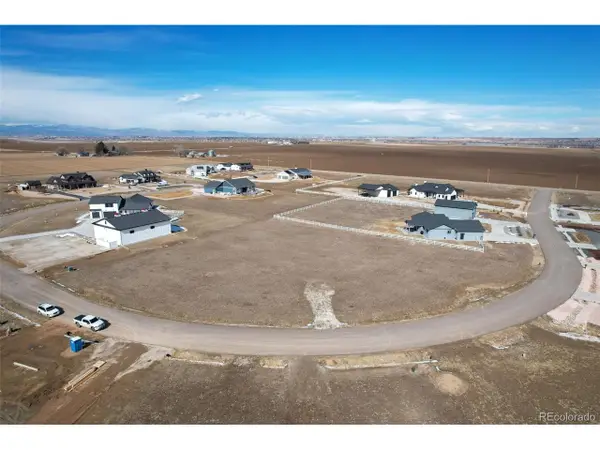 9411 Meadow Farms Dr, Milliken, CO 80543