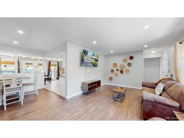 3067 S Holly Pl, Denver, CO 80222