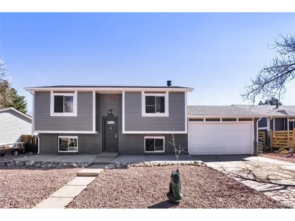 3800 S Quintero Cir, Aurora, CO 80013
