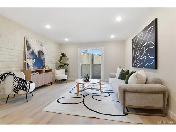 1060 S Parker Rd #27, Denver, CO 80231