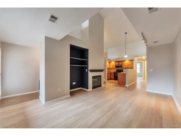 18622 E Water Dr #E, Aurora, CO 80013