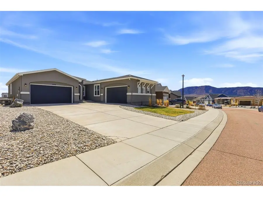 1459 Coronado Beach Dr, Monument, CO 80132 - #2