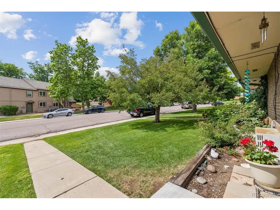 7711 W Glasgow Pl, Littleton, CO 80128 - #2