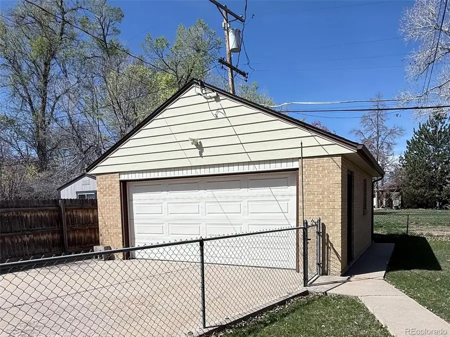 5555 Dudley Ct, Arvada, CO 80002 - #3