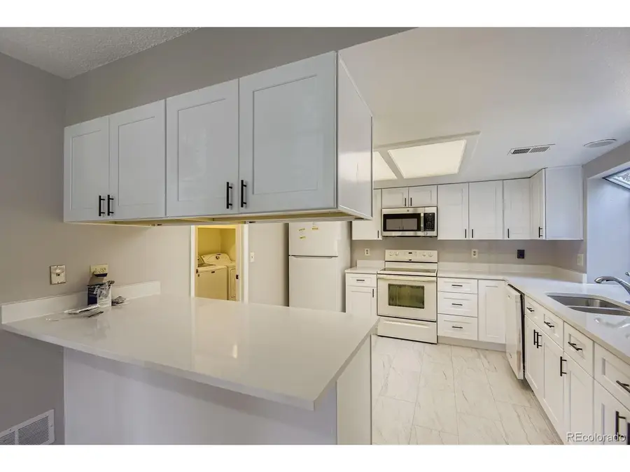 12440 E Pacific Cir #B, Aurora, CO 80014 - Image #3