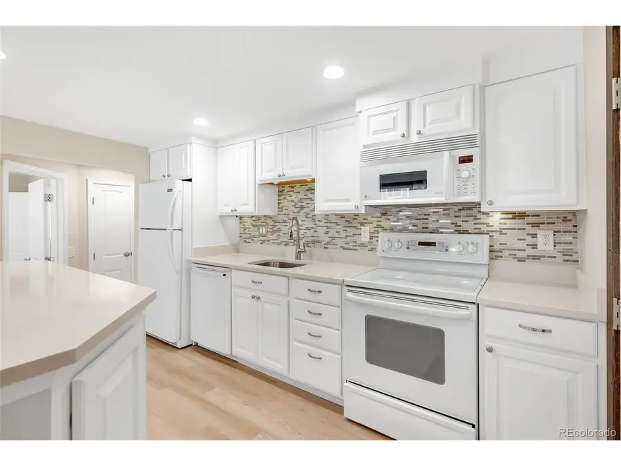12043 W Cross Dr #204, Littleton, CO 80127 - #3