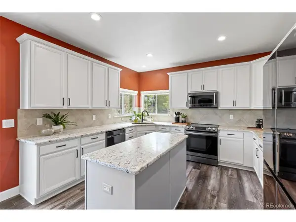 7664 Bison Ct, Littleton, CO 80125