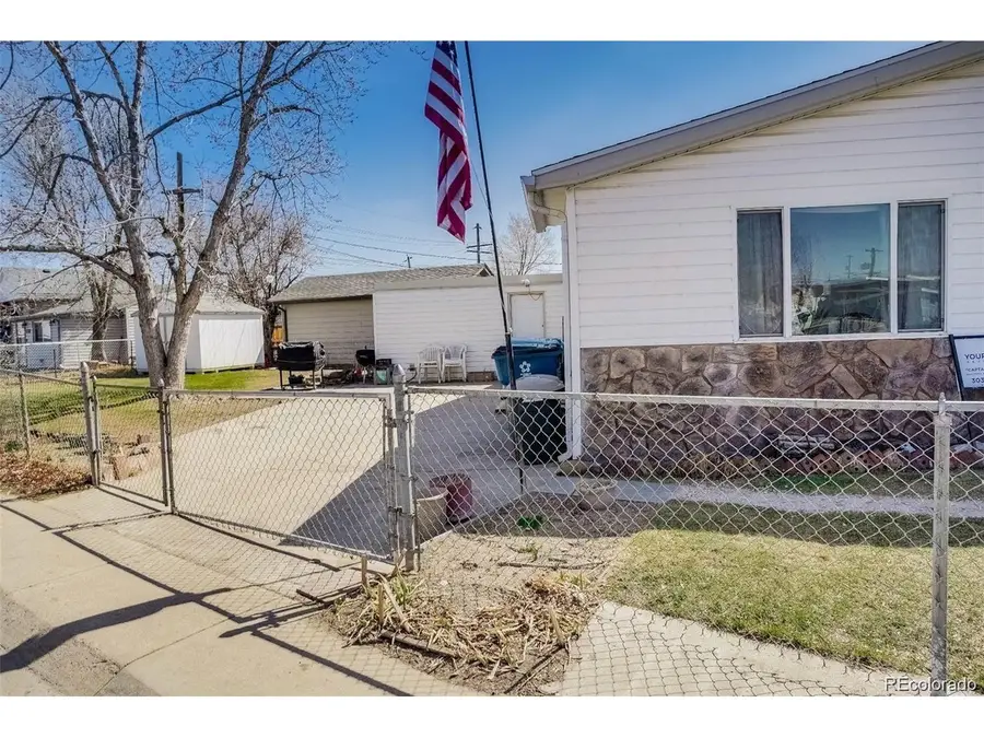 6750 Clermont St, Commerce City, CO 80022 - #3