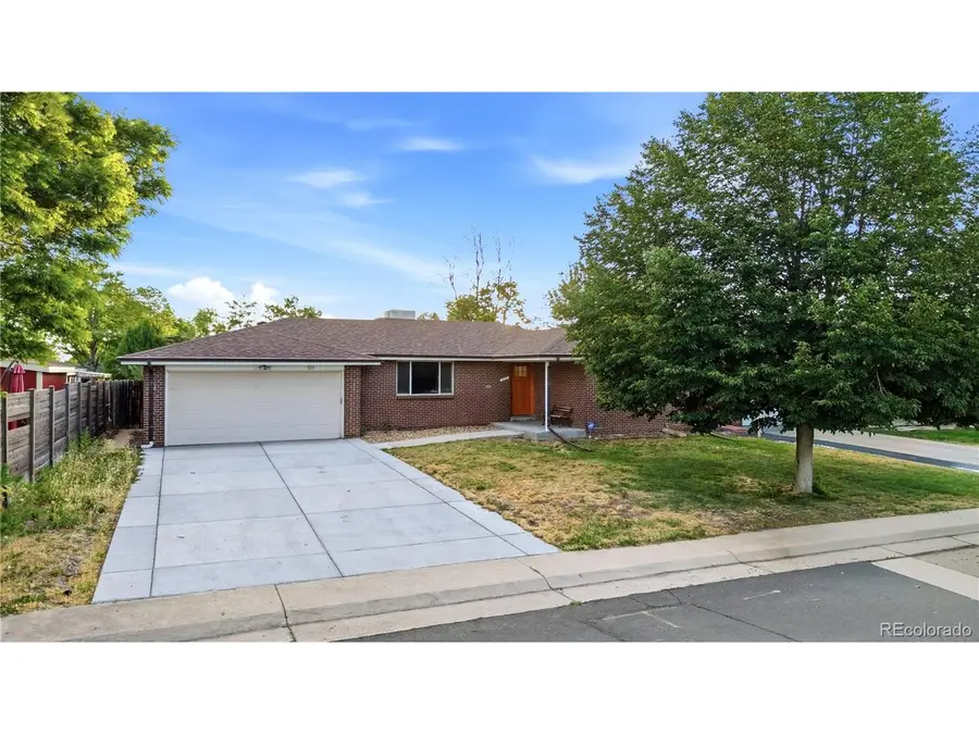 323 Fulton St, Aurora, CO 80010 - #2