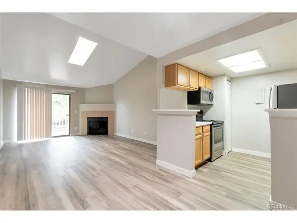 10323 E Peakview Ave #J201, Englewood, CO 80111