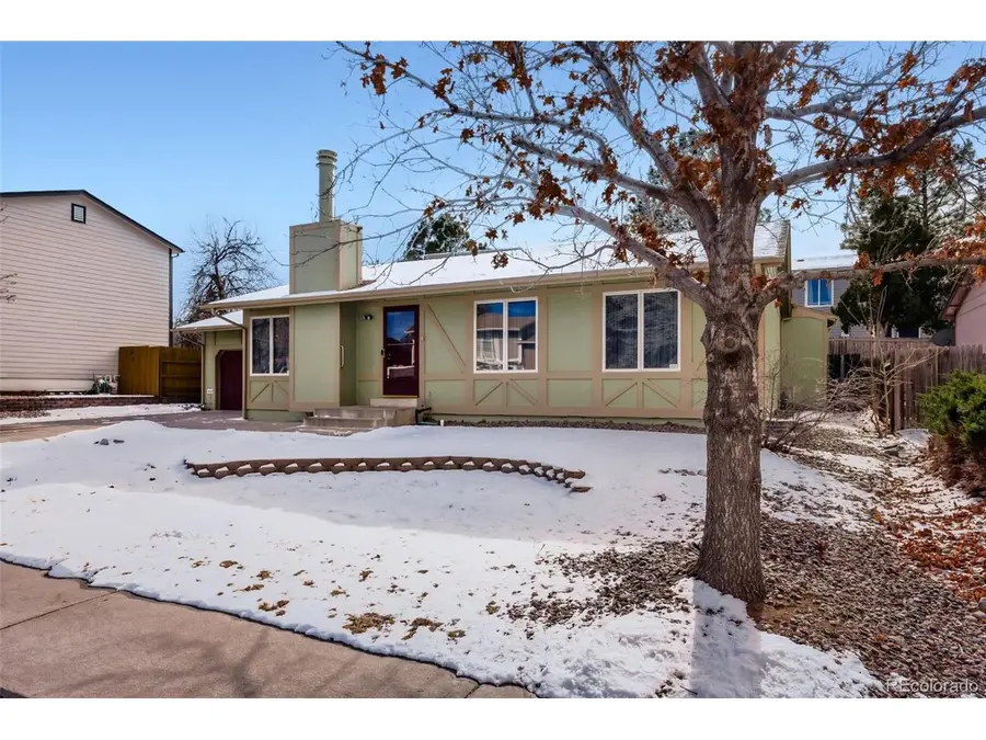 16796 E Kent Dr, Aurora, CO 80013 - Image #2