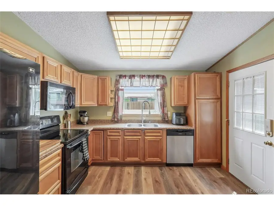 208 Madison Dr, Bennett, CO 80102 - #3