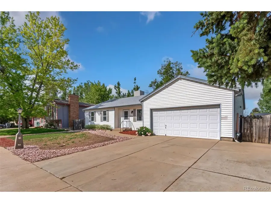 2205 Lincoln St, Longmont, CO 80501 - #3