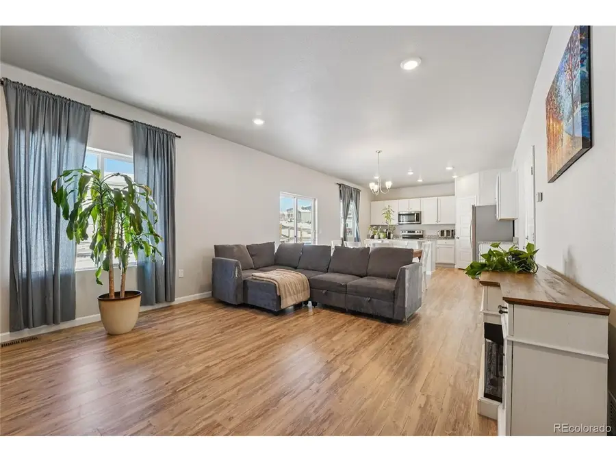 42781 Ivydel Cir, Elizabeth, CO 80107 - Image #2