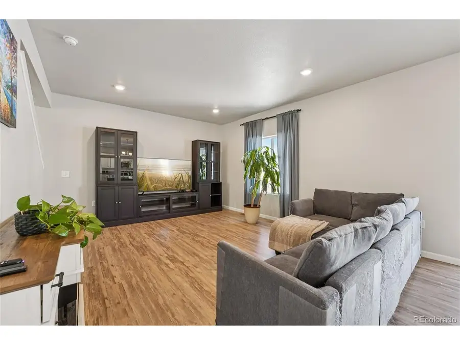 42781 Ivydel Cir, Elizabeth, CO 80107 - Image #3