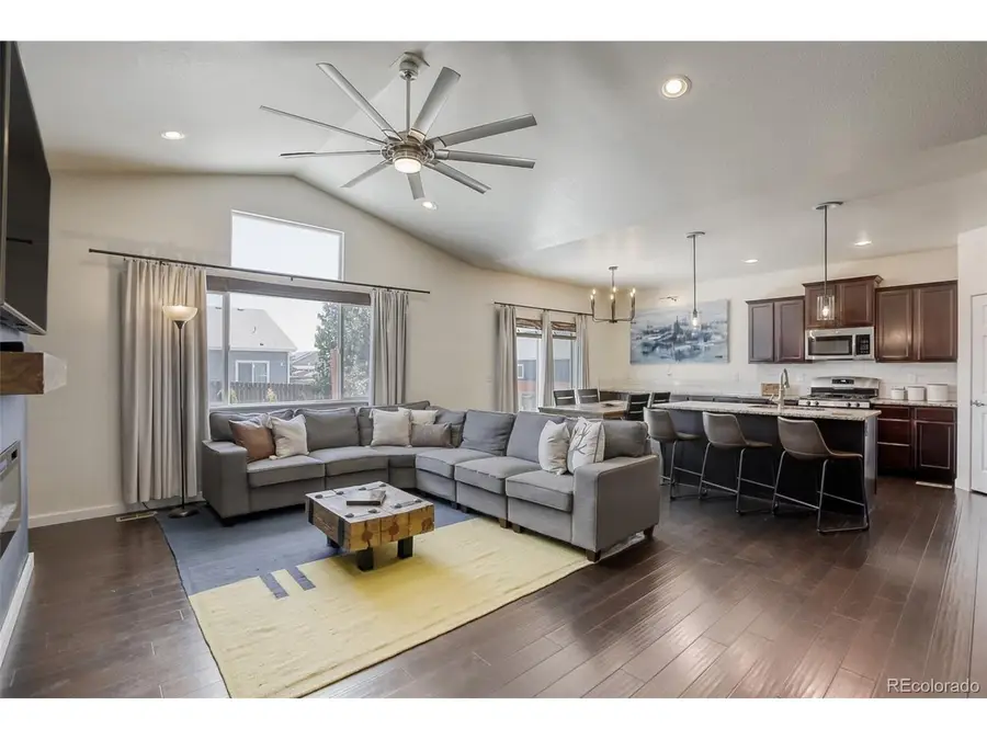 904 Pioneer Dr, Milliken, CO 80543 - #3