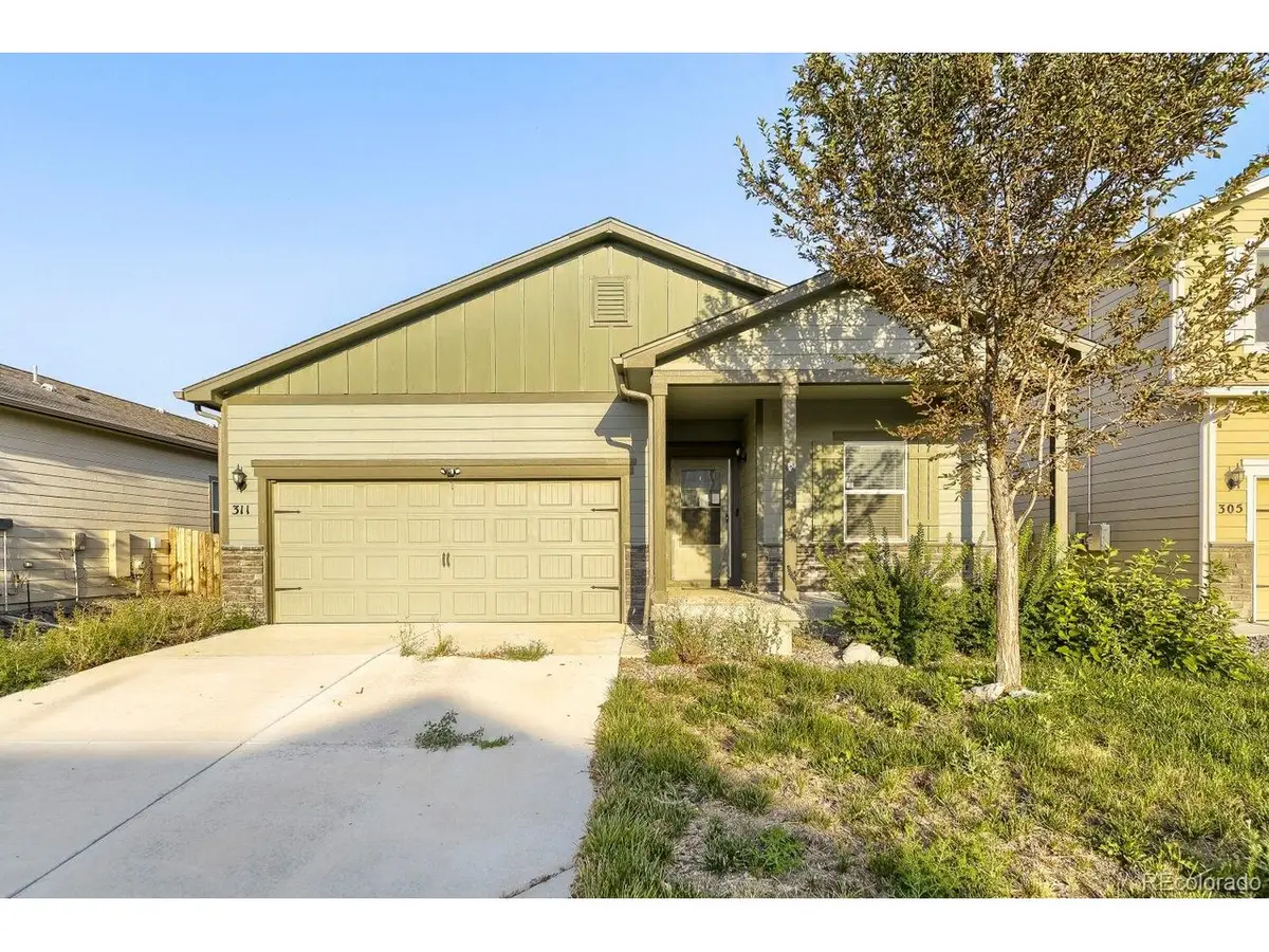 311 Maple St, Bennett, CO 80102 - #1
