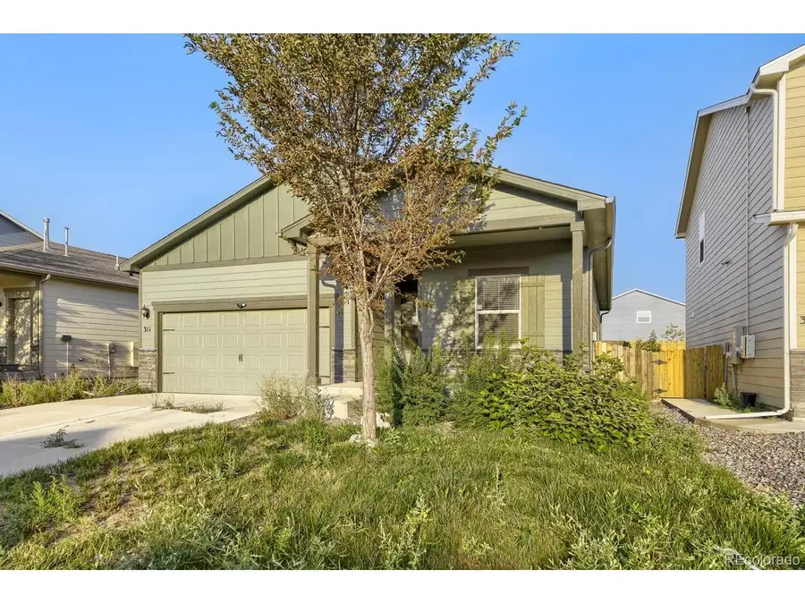 311 Maple St, Bennett, CO 80102 - #2