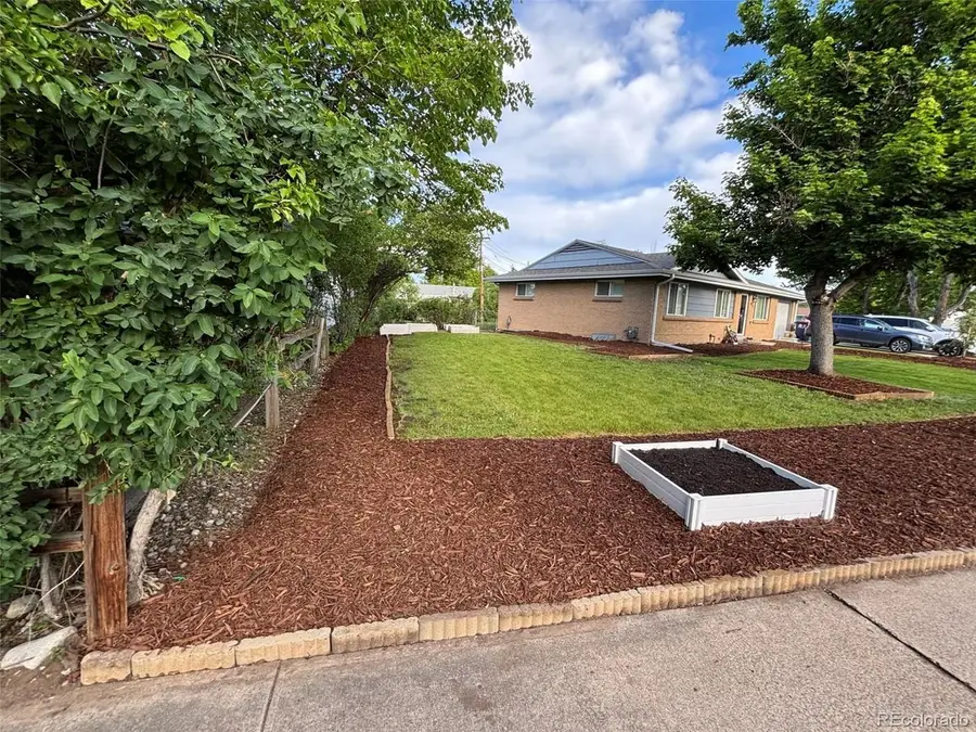 627 S Jasmine Way, Denver, CO 80224 - #2