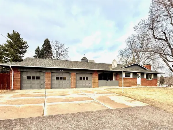 2110 Applewood Dr, Lakewood, CO 80215