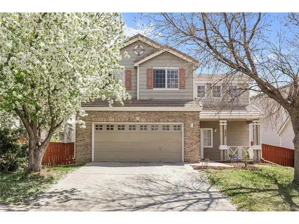 337 Ivory Cir, Aurora, CO 80011