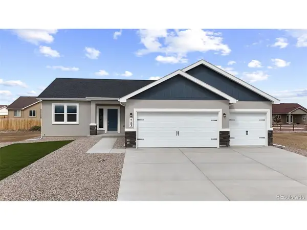 723 Campbell Ln, Pueblo West, CO 81007