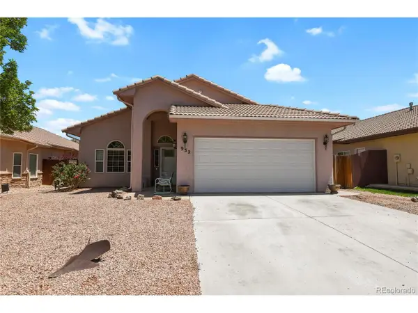 932 Pinecrest Dr, Pueblo, CO 81005