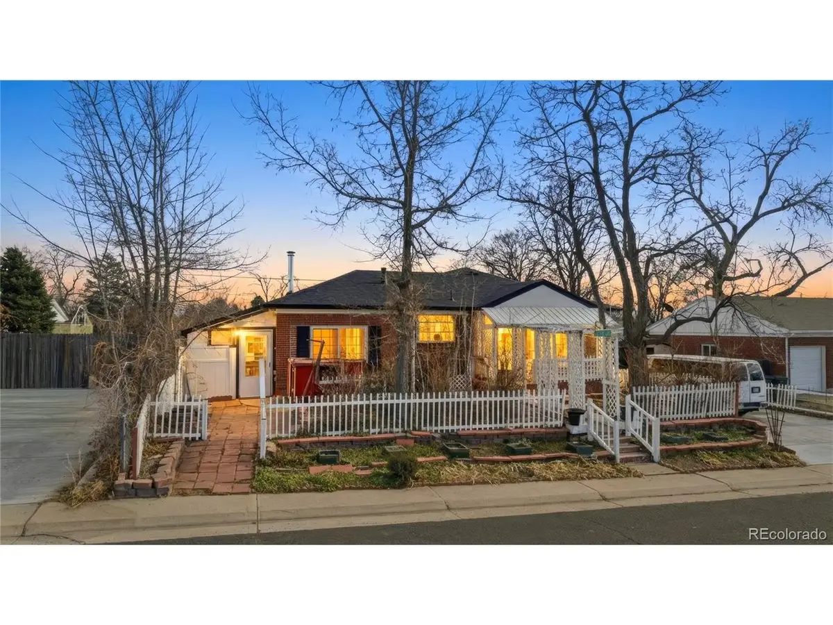 10700 Larry Dr, Northglenn, CO 80233 - Image #1