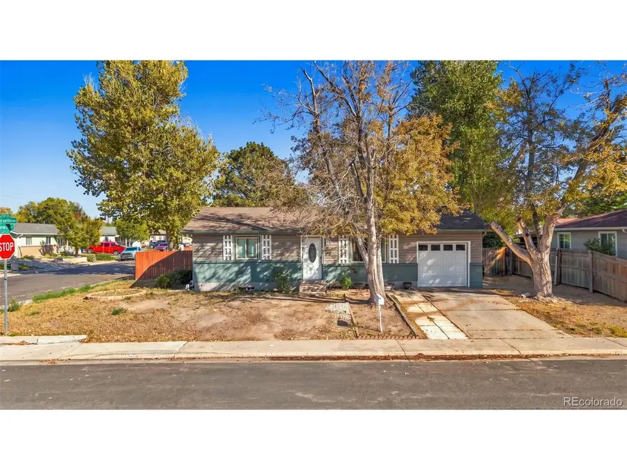 5566 Anaheim Way, Denver, CO 80239 - #2