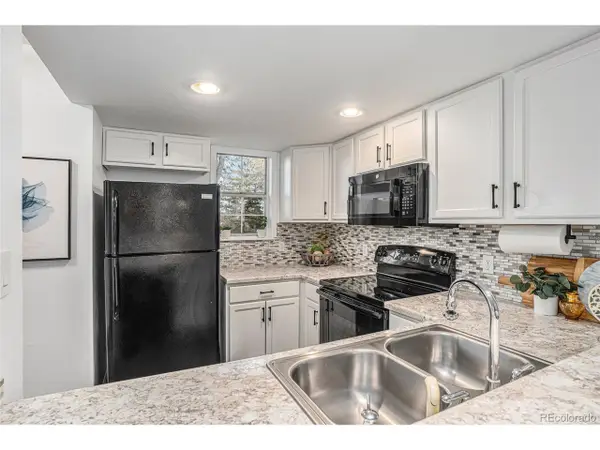 7210 Devinney Ct #C, Arvada, CO 80005