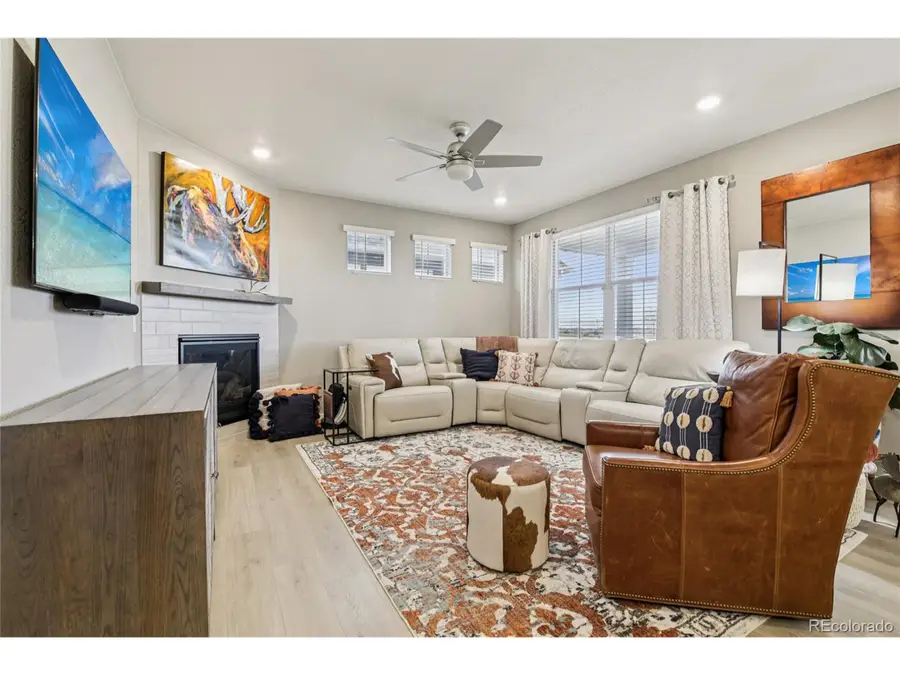 8887 Falcon St, Longmont, CO 80504 - Image #2