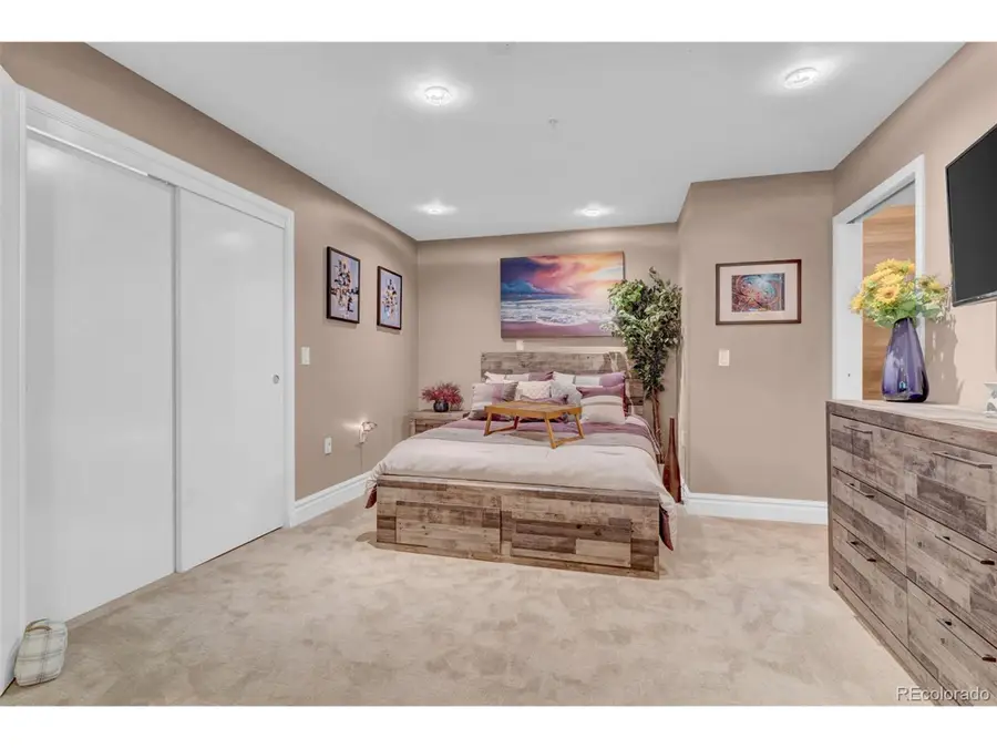 925 N Lincoln St #9D, Denver, CO 80203 - Image #2