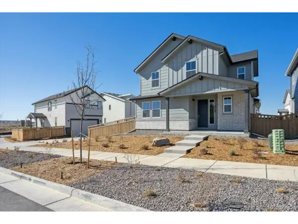 4709 N Valdai Ct, Aurora, CO 80019