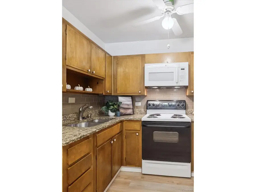 675 S Clinton St #4B, Denver, CO 80247 - Image #3