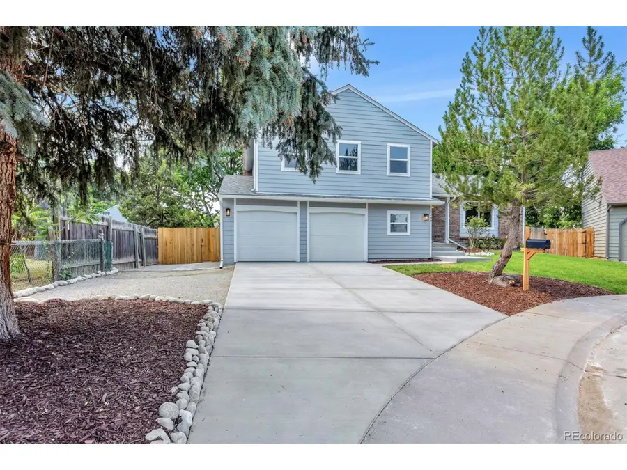 5209 E Briarwood Ave, Centennial, CO 80122 - Image #2