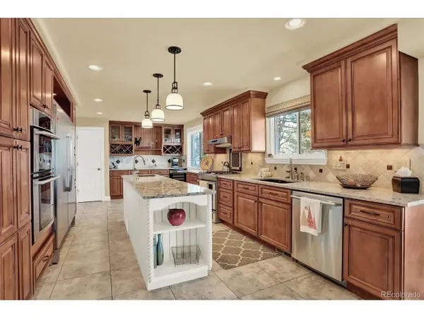 7631 Oak St, Arvada, CO 80005