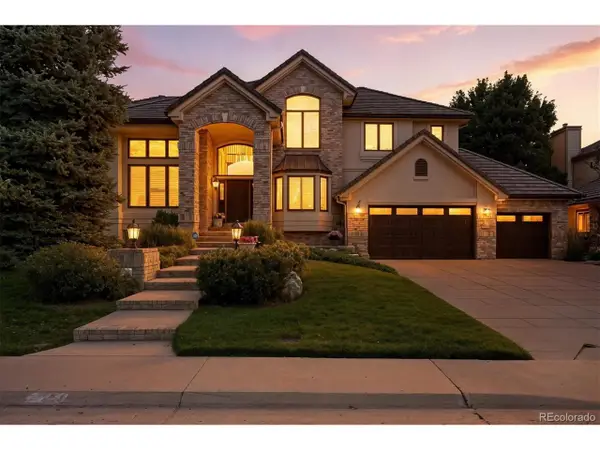 2064 S Robb Way, Lakewood, CO 80227