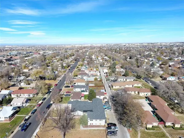 2000 Elmira St St, Aurora, CO 80010