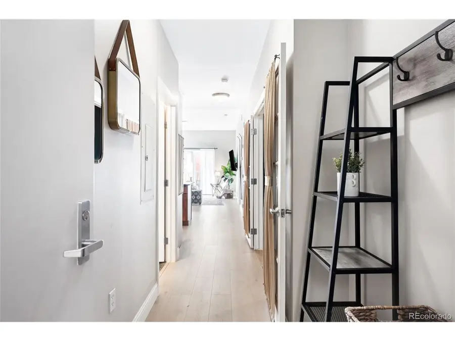 1950 N Logan St #901, Denver, CO 80203 - Image #3