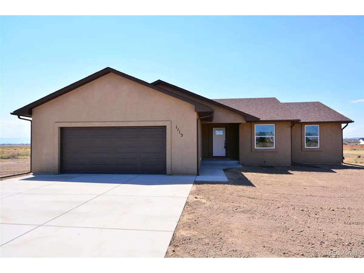 1115 N Knotty Pine Ln, Pueblo, CO 81007 - Image #1