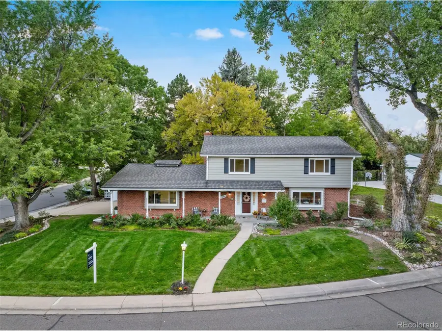 11954 W Applewood Knolls Dr, Lakewood, CO 80215 - #2